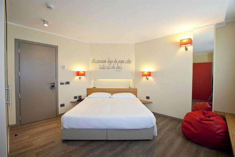 Harmony Suite Hotel Selvino Exterior photo