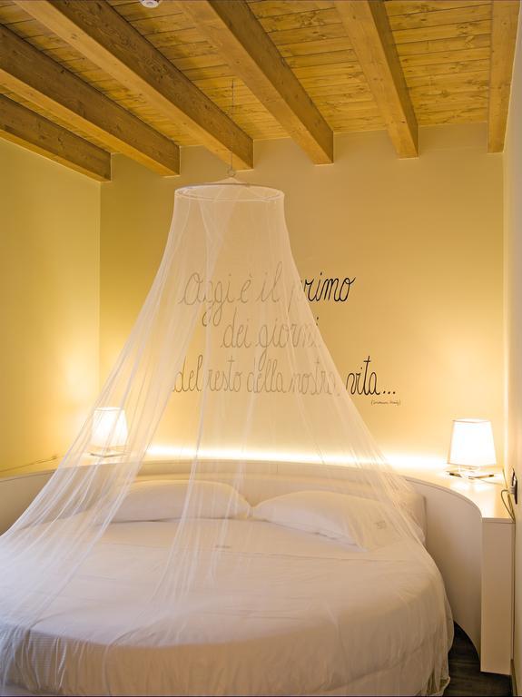 Harmony Suite Hotel Selvino Room photo