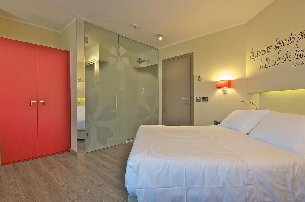 Harmony Suite Hotel Selvino Exterior photo
